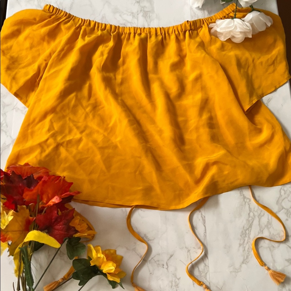 Off the shoulder yellow crop top